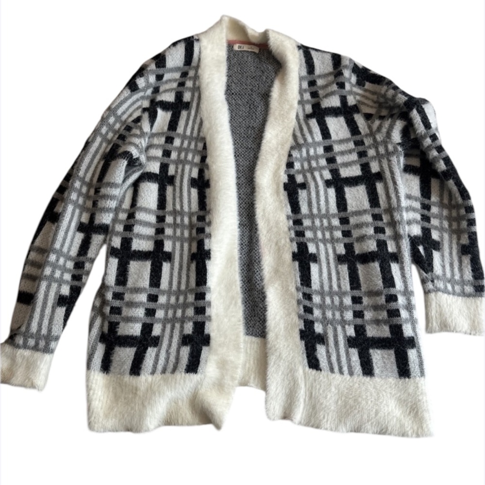 Oval  Black White  Star‎ Cardigan Size M